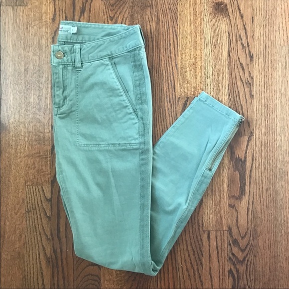 Like New! Vineyard Vines Pants - Picture 6 of 8